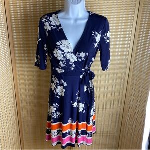 🔶Vince Camuto A-line Wrap Dress Blue Floral Short Sleeve V Neck Size 2